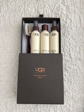 NWT UGG Sheepskin Care Kit in Cream and Brown - never used, full product